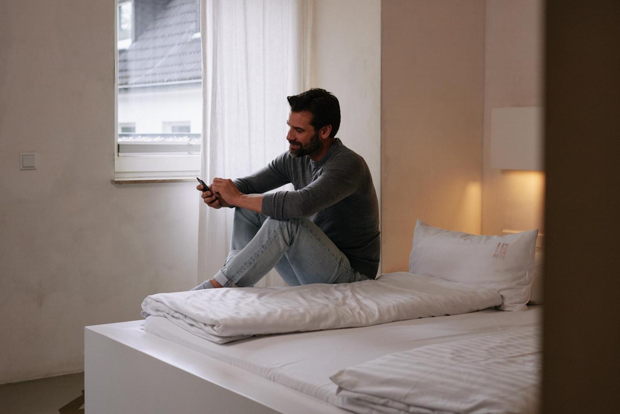 18Arts Hotel - Living In A Gallery! Koln Bagian luar foto