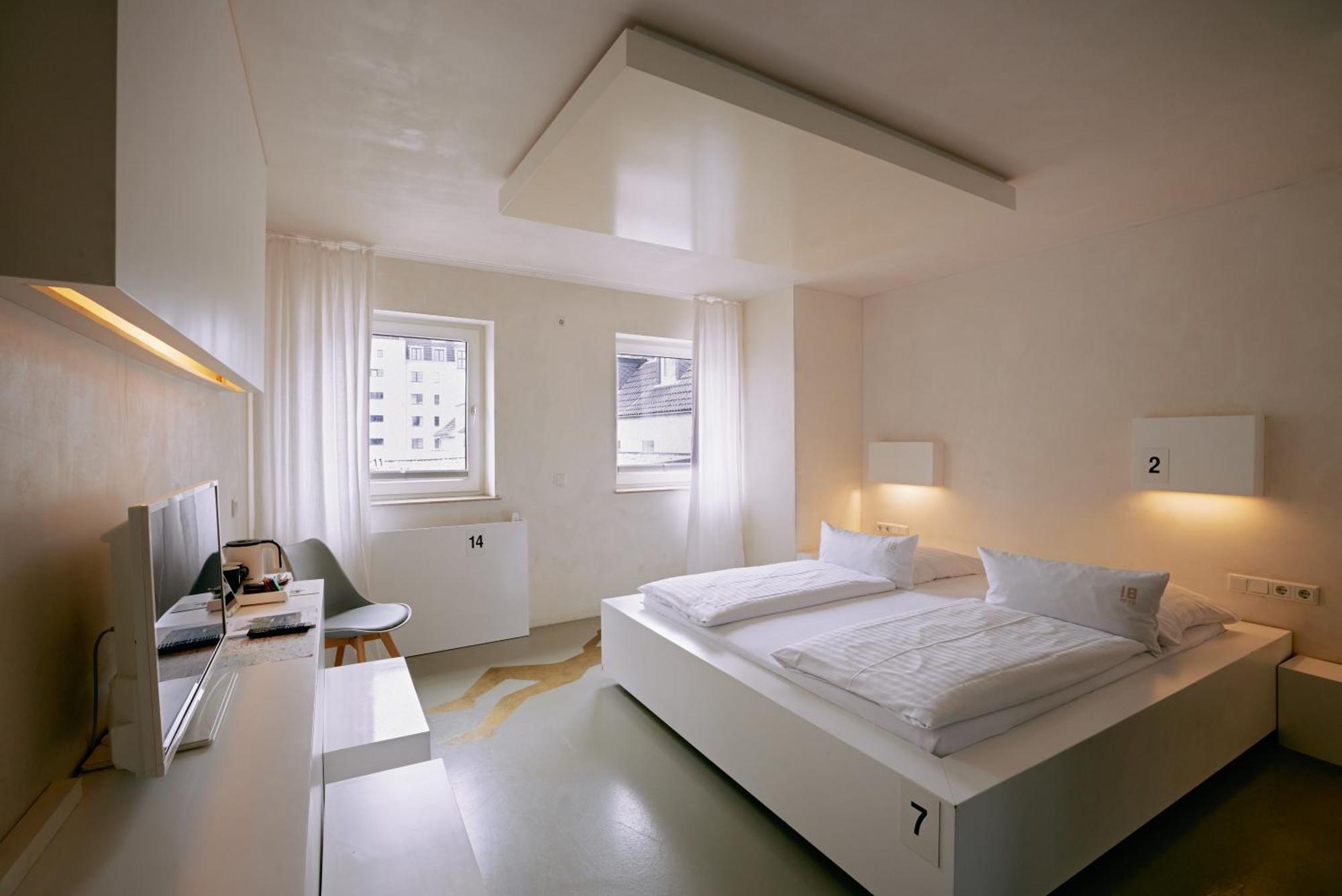 18Arts Hotel - Living In A Gallery! Koln Bagian luar foto
