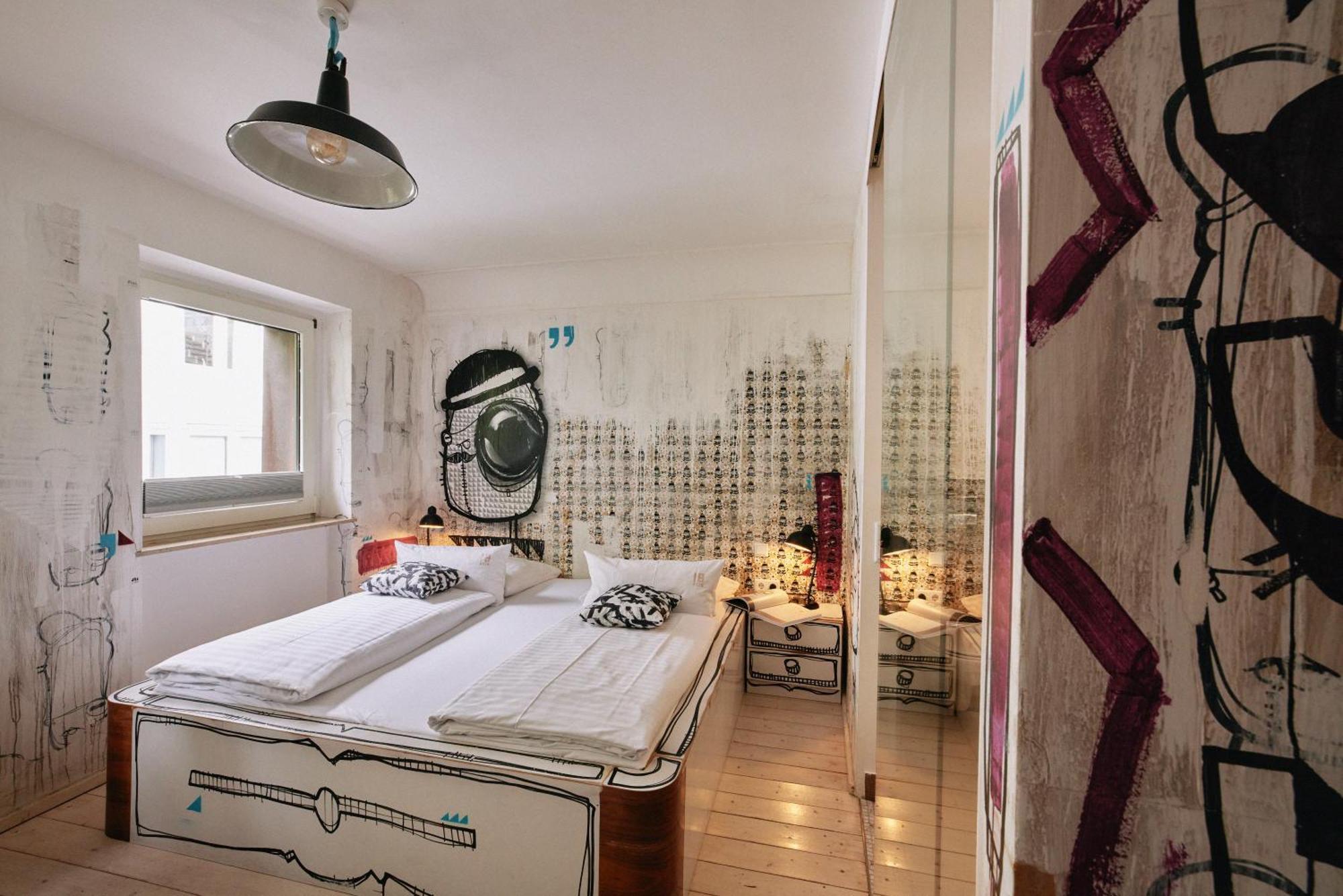 18Arts Hotel - Living In A Gallery! Koln Bagian luar foto